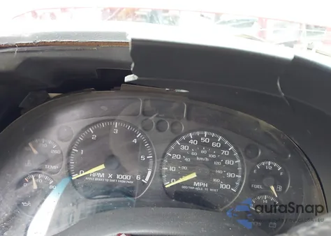 2000 Chevrolet S-10 Ls z USA, uszkodzony, nr VIN 1GCCS14W2Y8235153